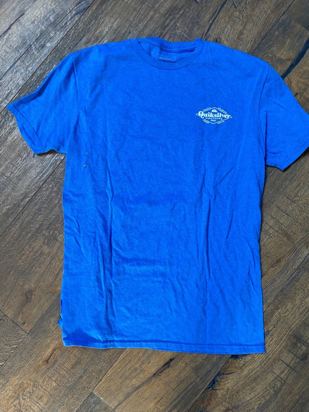 Quiksilver Blue Graphic Tee Large Regular Fit Boardriding Tee